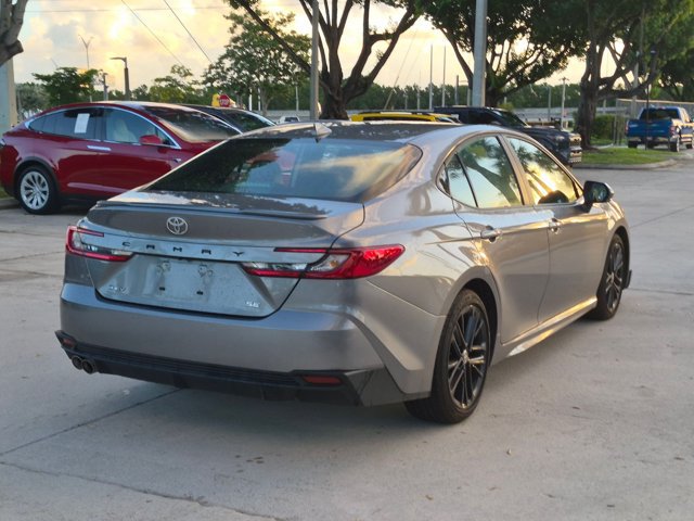 Used 2026 Toyota Camry SE FWD image 5