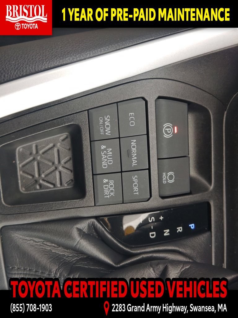 Certified 2021 Toyota RAV4 LE AWD/4WD image 24