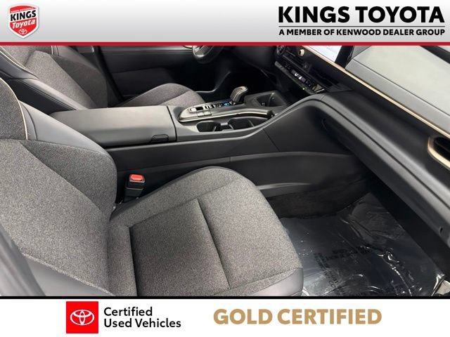 Certified 2023 Toyota Crown AWD/4WD image 10