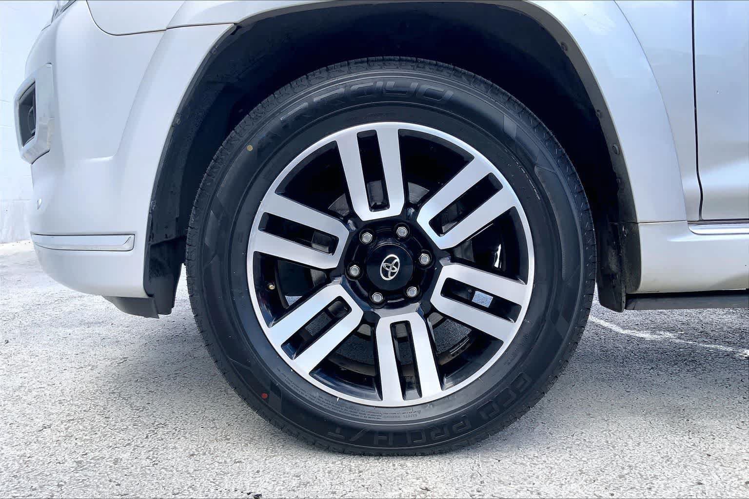 Used 2023 Toyota 4Runner Limited RWD image 8