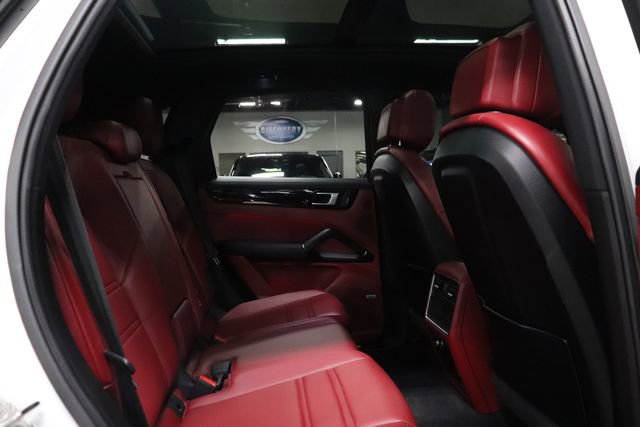 Used 2022 Porsche Cayenne Platinum Edition AWD/4WD image 20