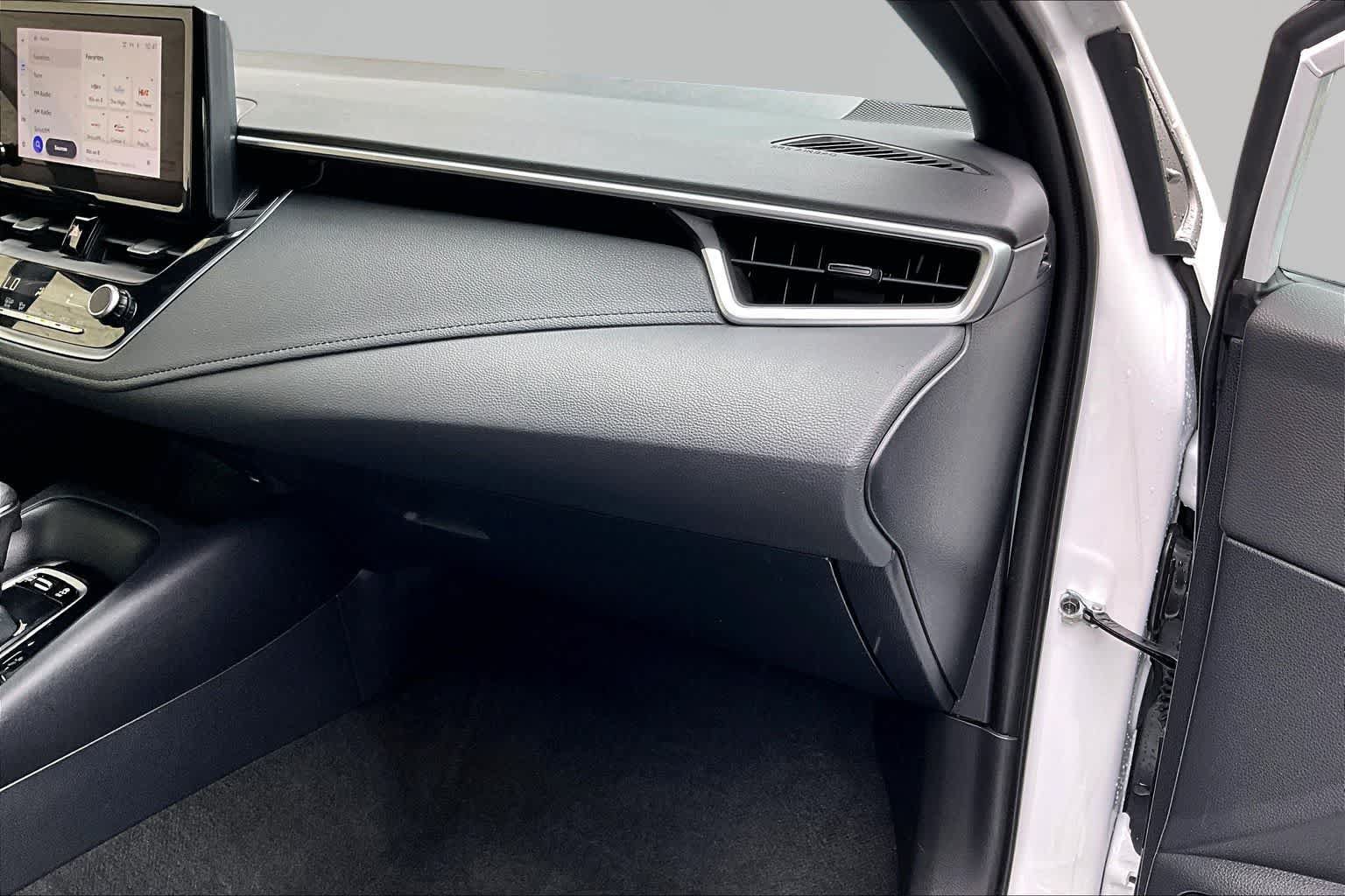 Certified 2024 Toyota Corolla SE FWD image 19