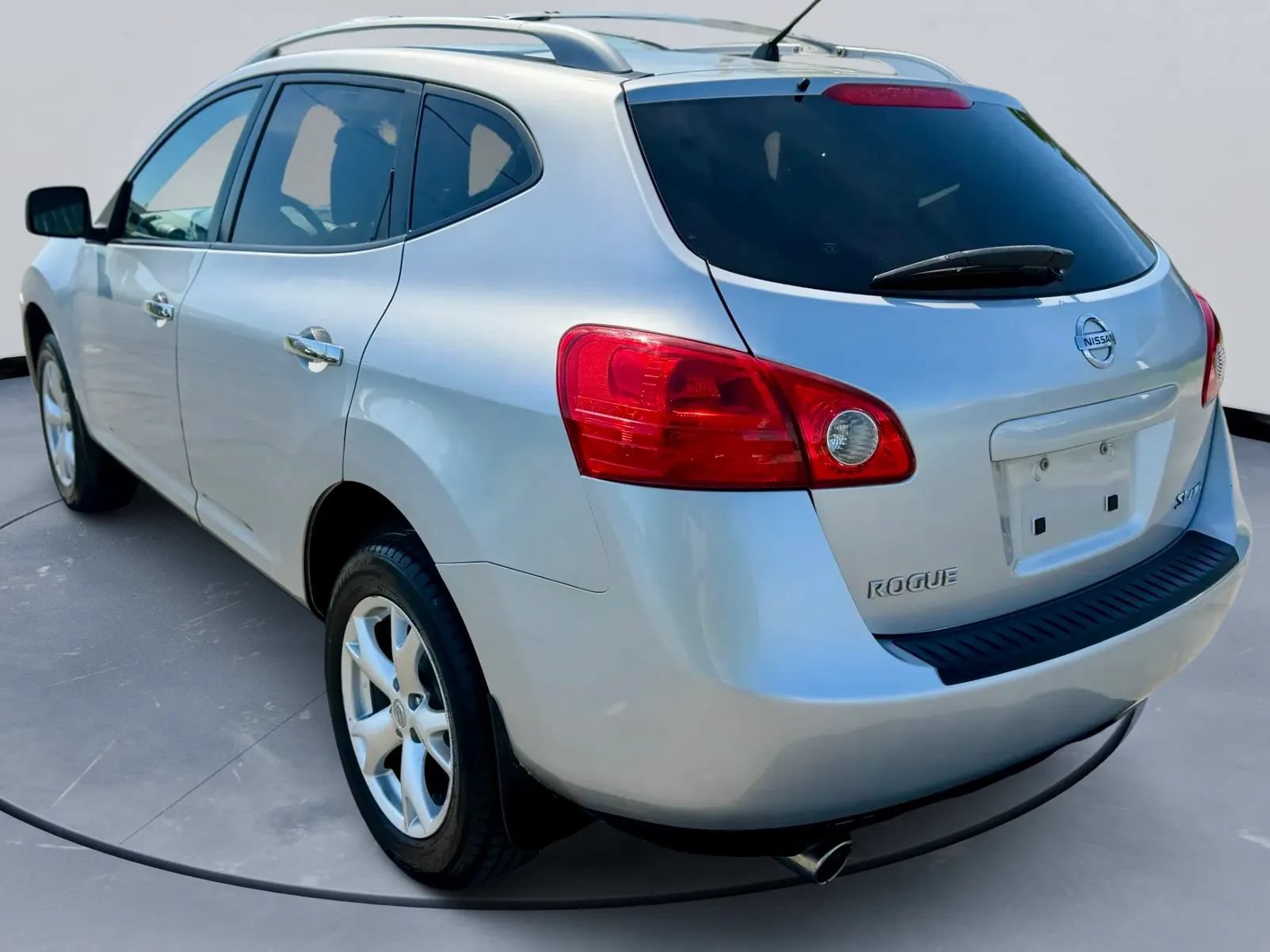 Used 2010 Nissan Rogue SL AWD/4WD image 6