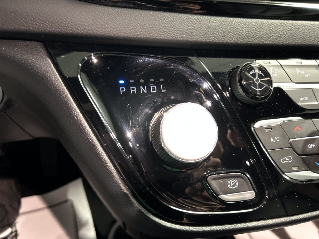 Used 2026 Chrysler Pacifica Select FWD image 20