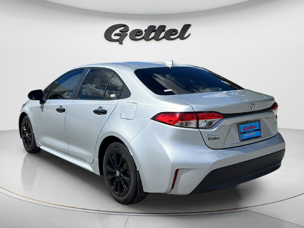 Used 2023 Toyota Corolla LE w/ LE Premium Package FWD image 7