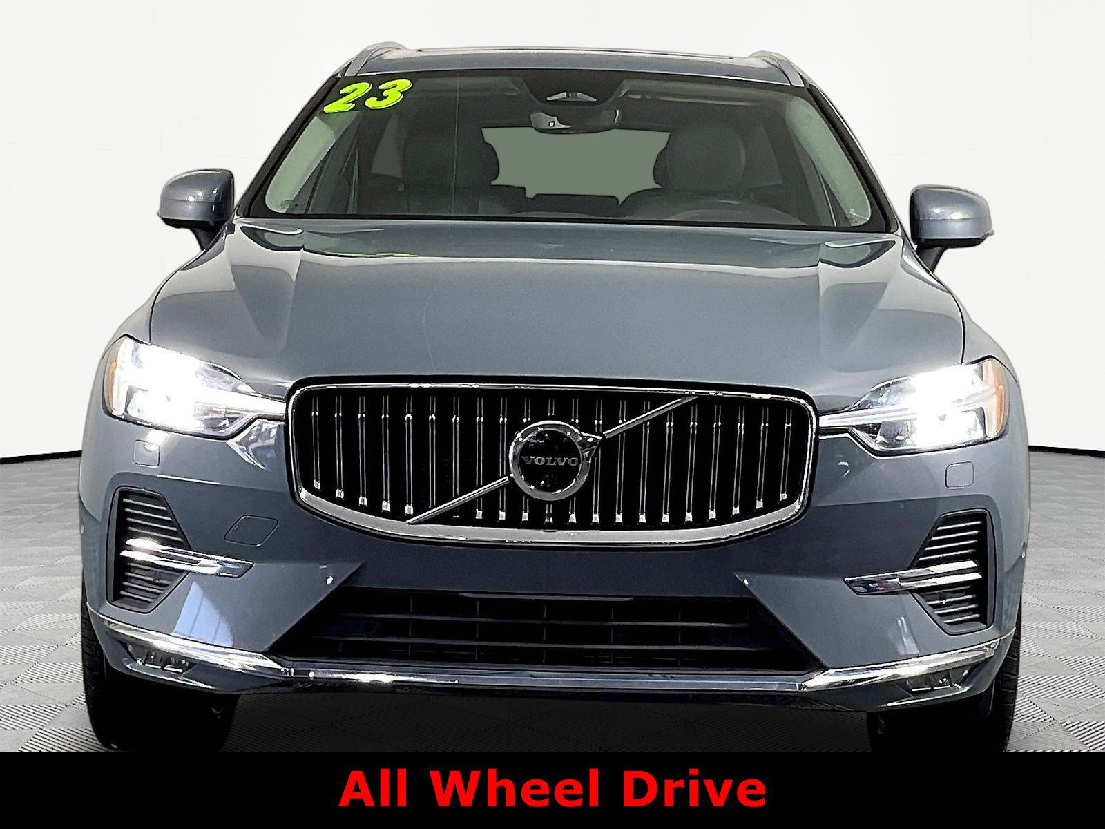 Used 2023 Volvo XC60 B5 Plus w/ Climate Package AWD/4WD image 2