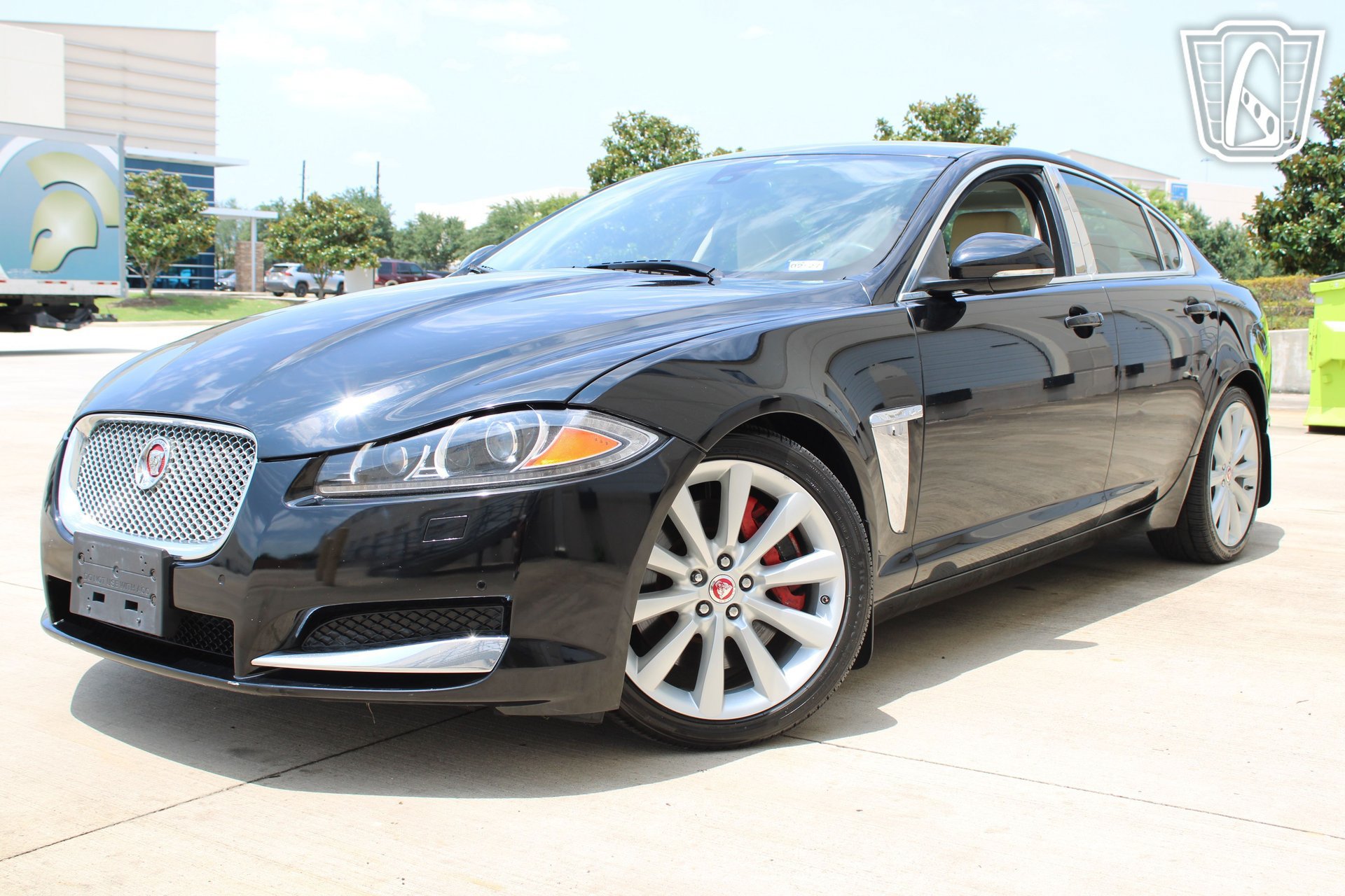 Used 2014 Jaguar XF 3.0 RWD image 39