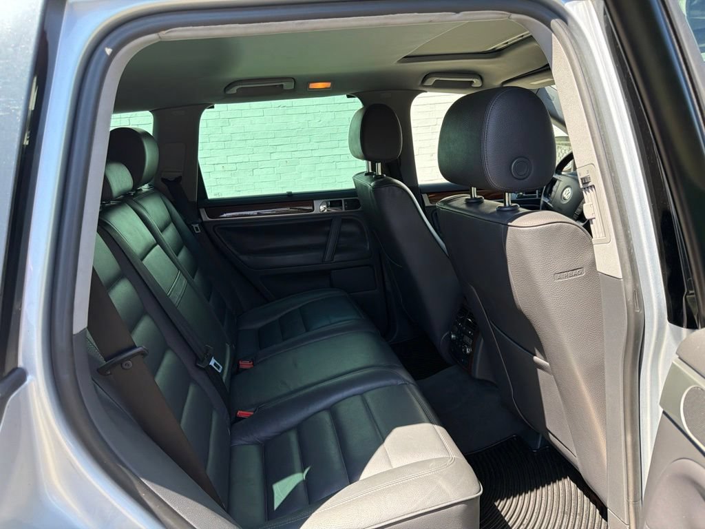 Used 2006 Volkswagen Touareg V10 TDI AWD/4WD image 10