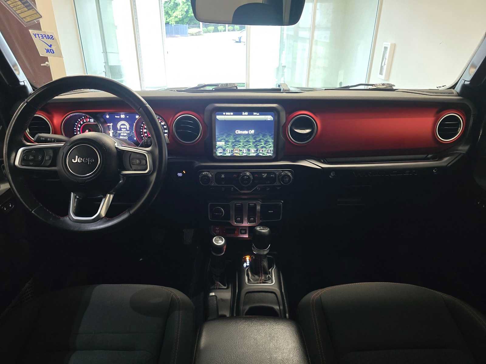 Used 2018 Jeep Wrangler Rubicon AWD/4WD image 10