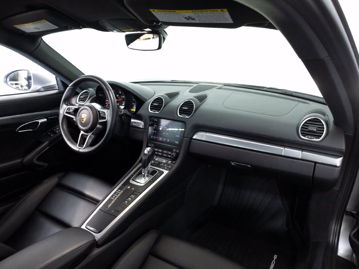 Certified 2024 Porsche 718 Cayman RWD image 34