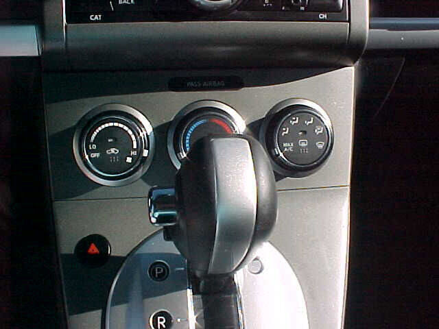 Used 2010 Nissan Sentra 2.0 SR image 22