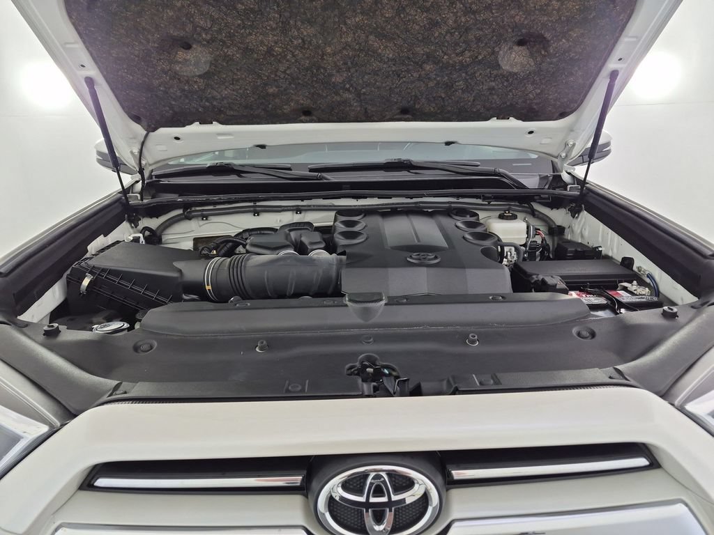 Used 2023 Toyota 4Runner Limited AWD/4WD image 41