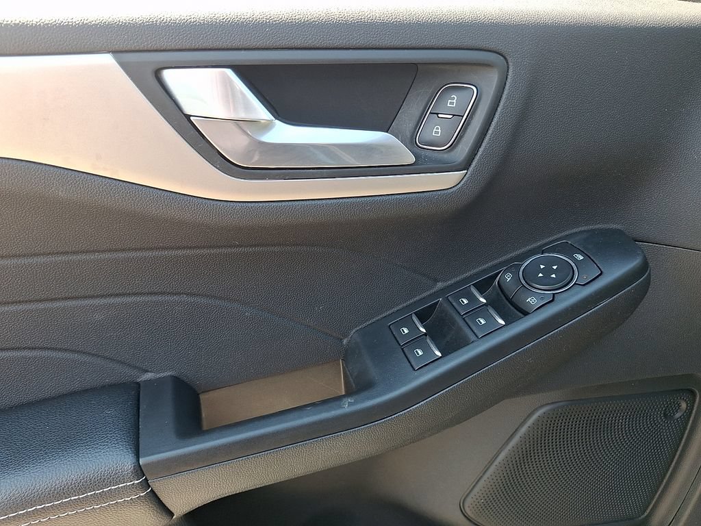 Used 2022 Ford Escape SEL AWD/4WD image 13