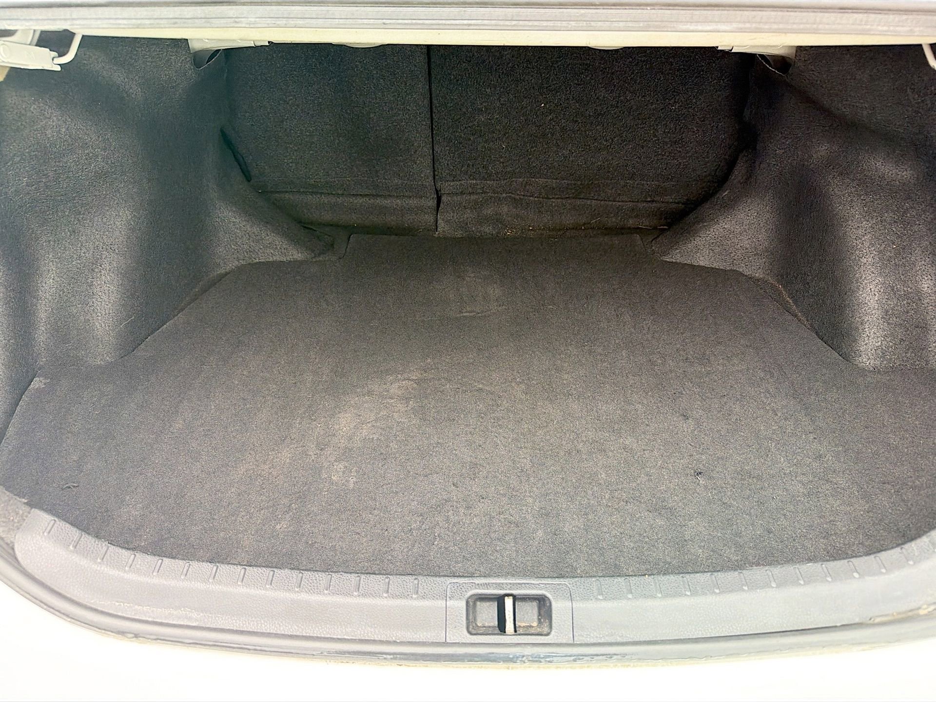 Used 2019 Toyota Corolla LE w/ Carpet Mat Package (TMS) image 25