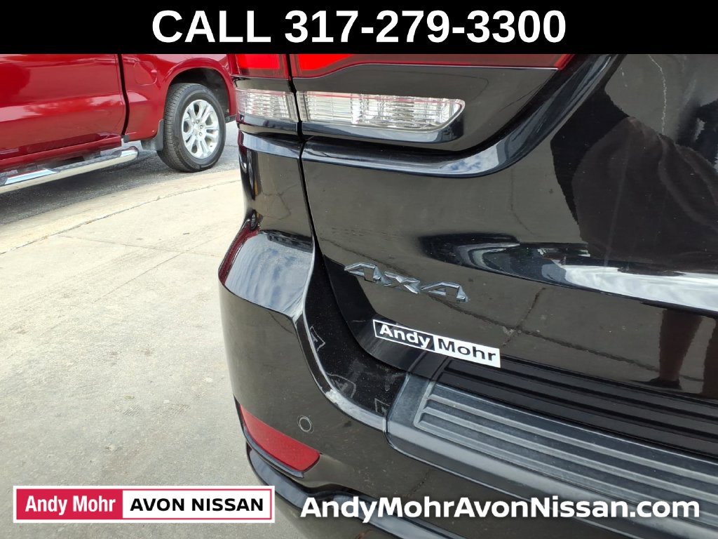 Used 2019 Jeep Grand Cherokee Altitude AWD/4WD image 12