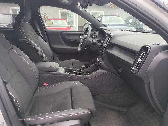 Certified 2023 Volvo XC40 Recharge Plus w/ Protection Package Premier AWD/4WD image 29