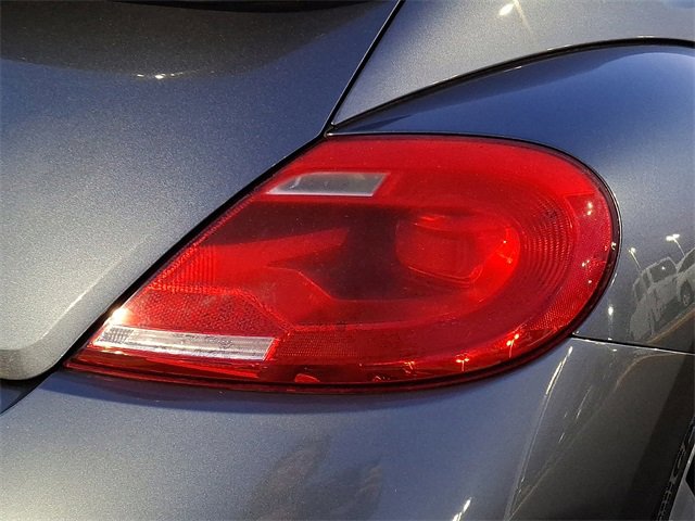 Used 2012 Volkswagen Beetle Turbo image 16