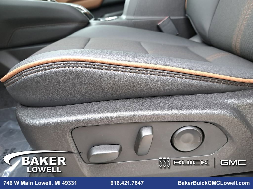 New 2025 GMC Canyon AT4 w/ Nightfall Edition image 28