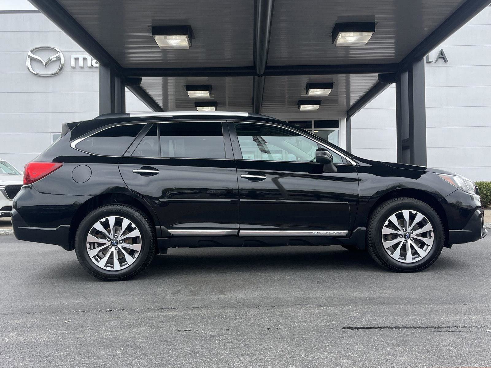 Used 2018 Subaru Outback 2.5i Touring AWD/4WD image 4