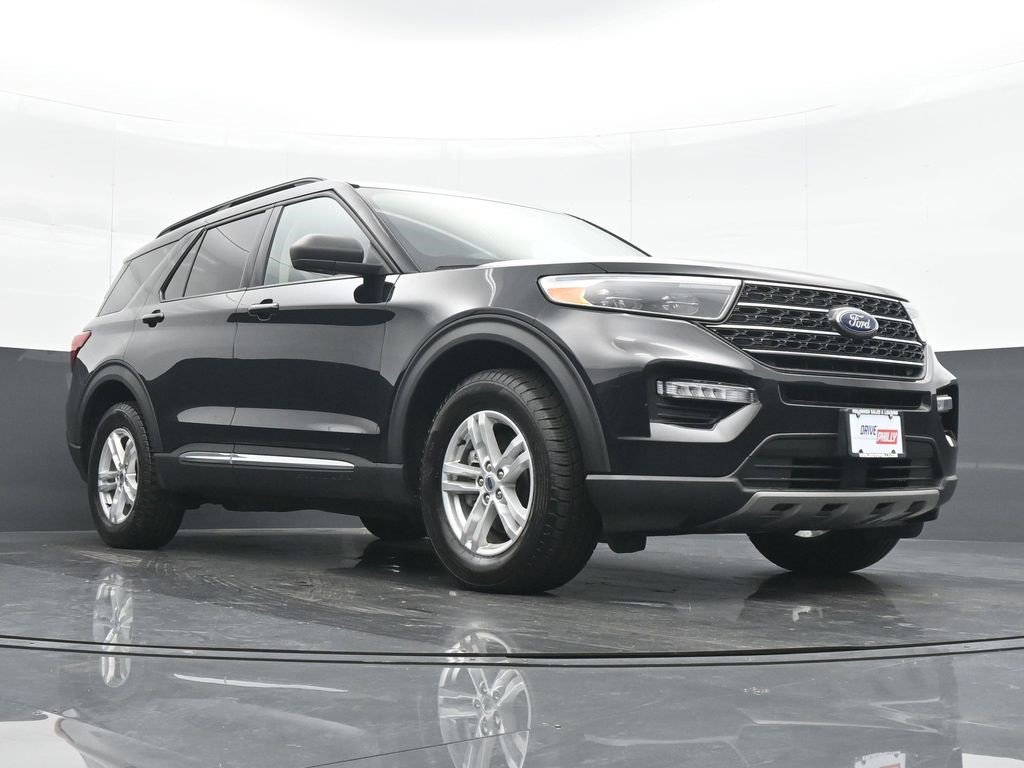 Used 2022 Ford Explorer XLT w/ Equipment Group 202A image 24