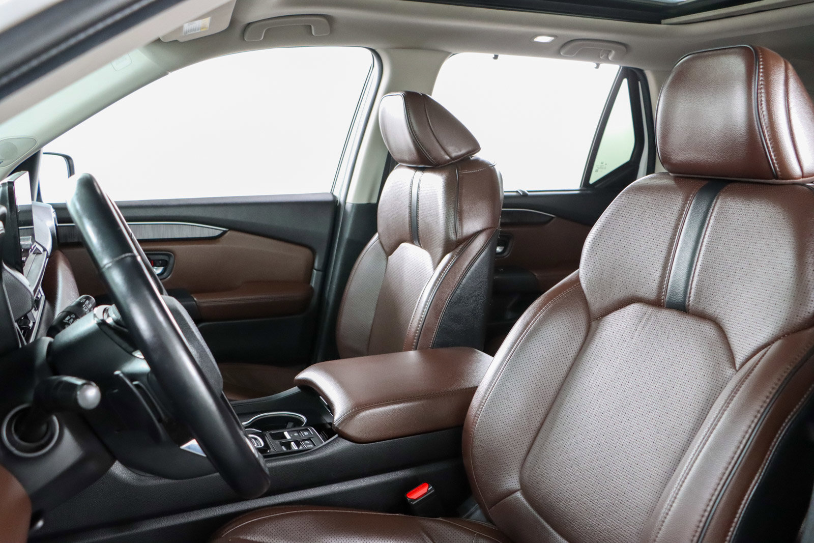 Used 2024 Honda Pilot Elite image 24