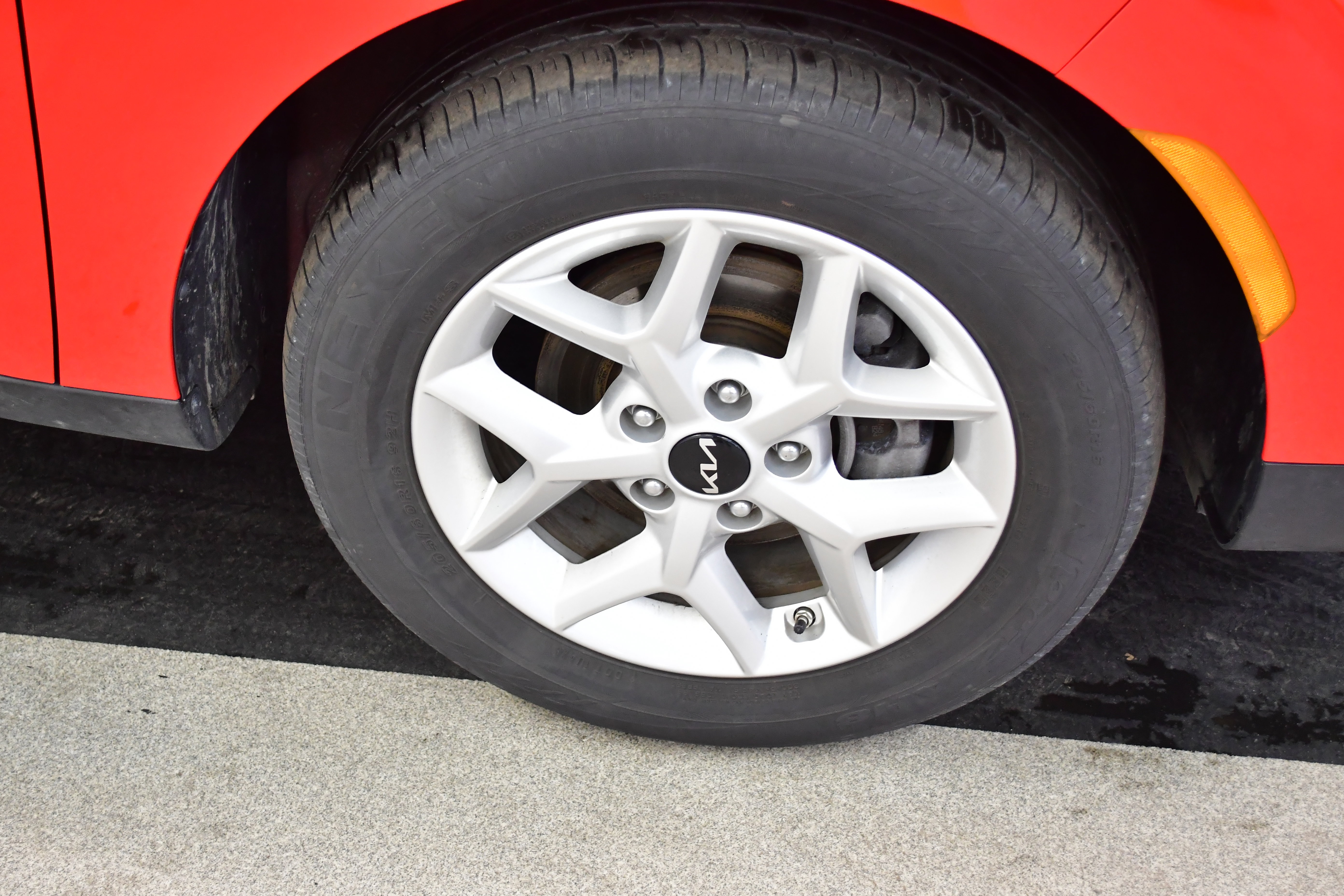 Used 2025 Kia Soul LX w/ LX Technology Package image 33