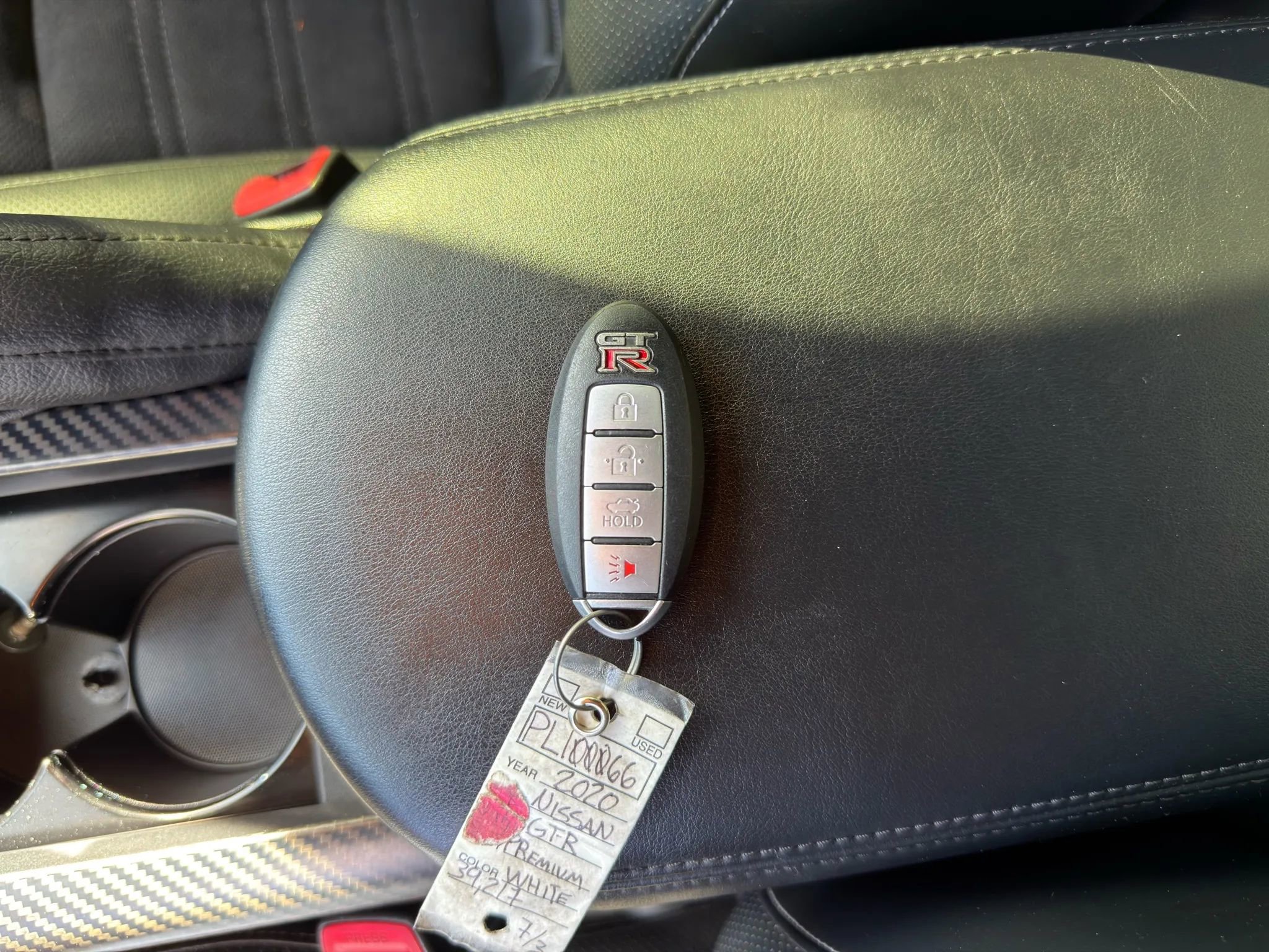 Used 2020 Nissan GT-R Premium w/ Premium Interior Package image 2