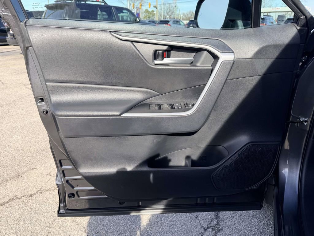 Certified 2025 Toyota RAV4 XLE image 17