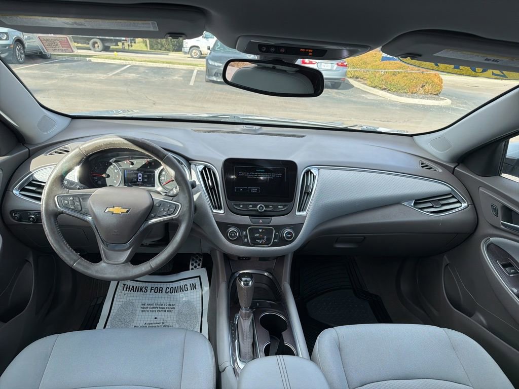 Used 2017 Chevrolet Malibu LT image 19