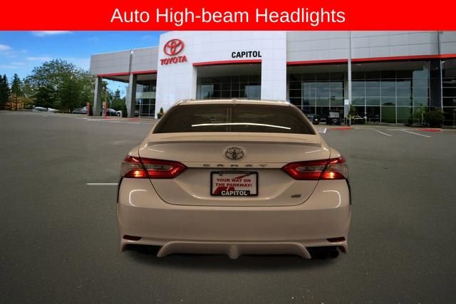 Used 2020 Toyota Camry SE w/ Carpet Mat Package FWD image 4