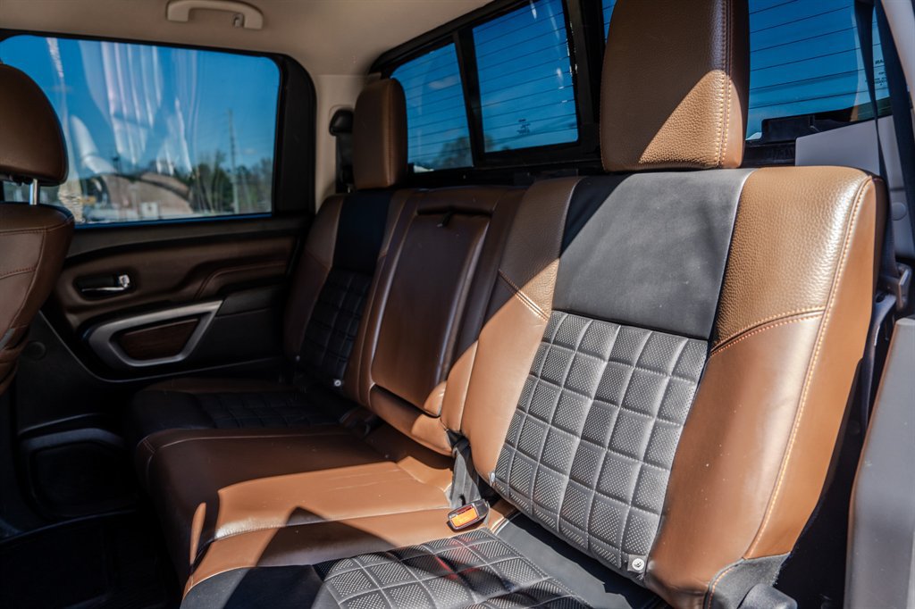 Used 2017 Nissan Titan Platinum Reserve AWD/4WD image 28