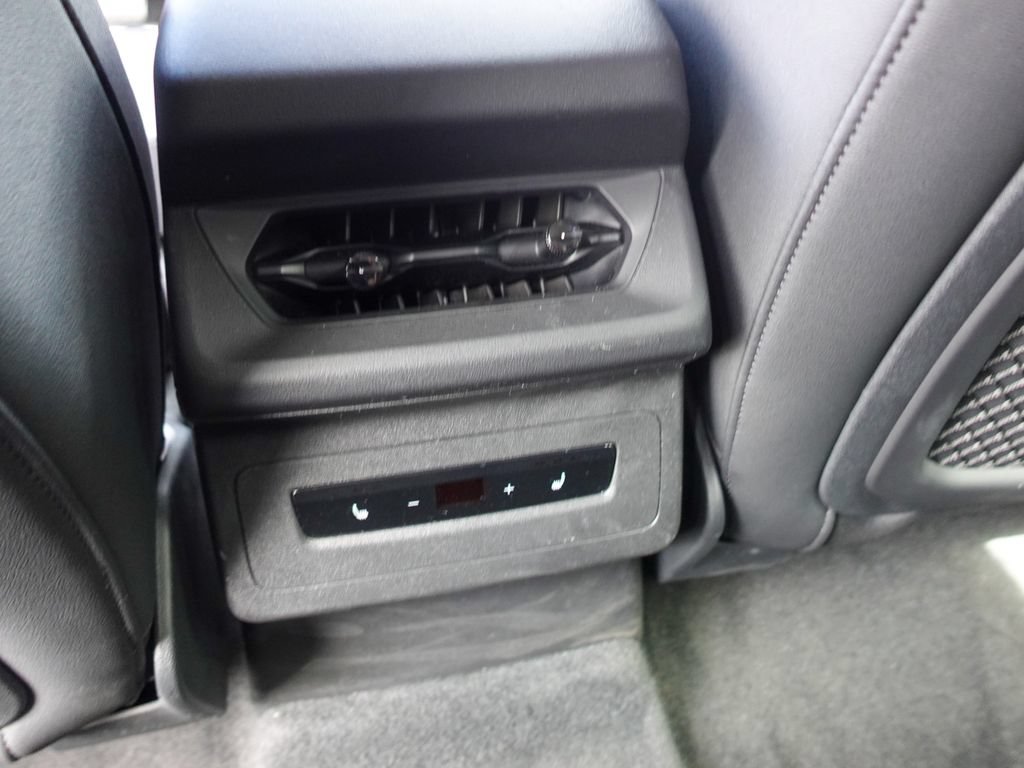 Used 2025 Audi Q6 e-tron Premium w/ Convenience Package RWD image 21