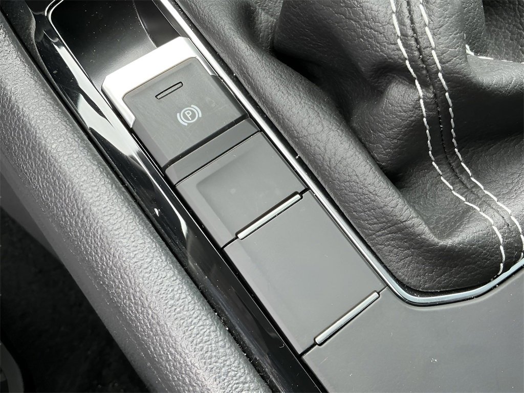 Used 2024 Volkswagen Taos SE w/ Panoramic Sunroof Package image 30