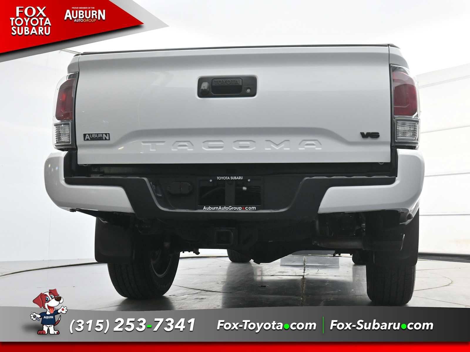 Used 2023 Toyota Tacoma TRD Sport AWD/4WD image 18