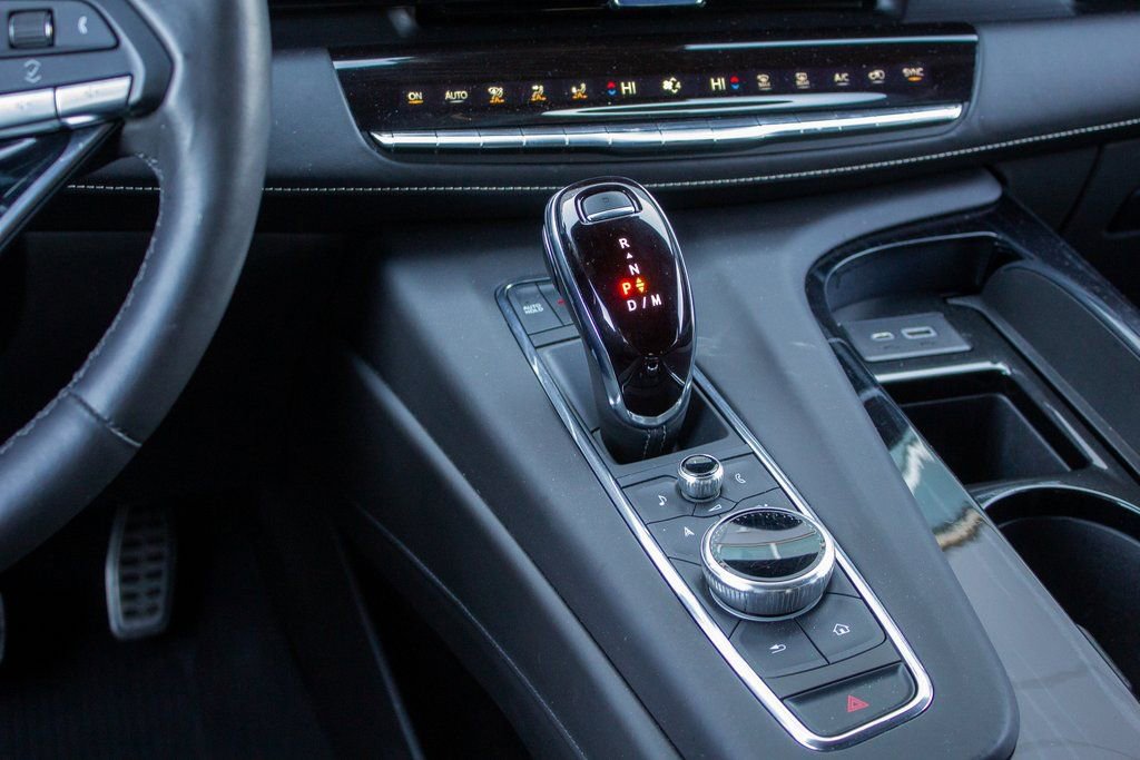 Used 2023 Cadillac Escalade V w/ LPO, ONYX Package image 21