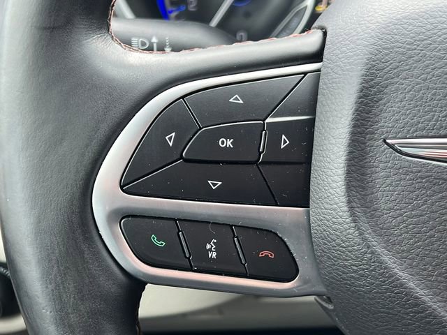 Used 2018 Chrysler Pacifica Touring-L Plus image 24