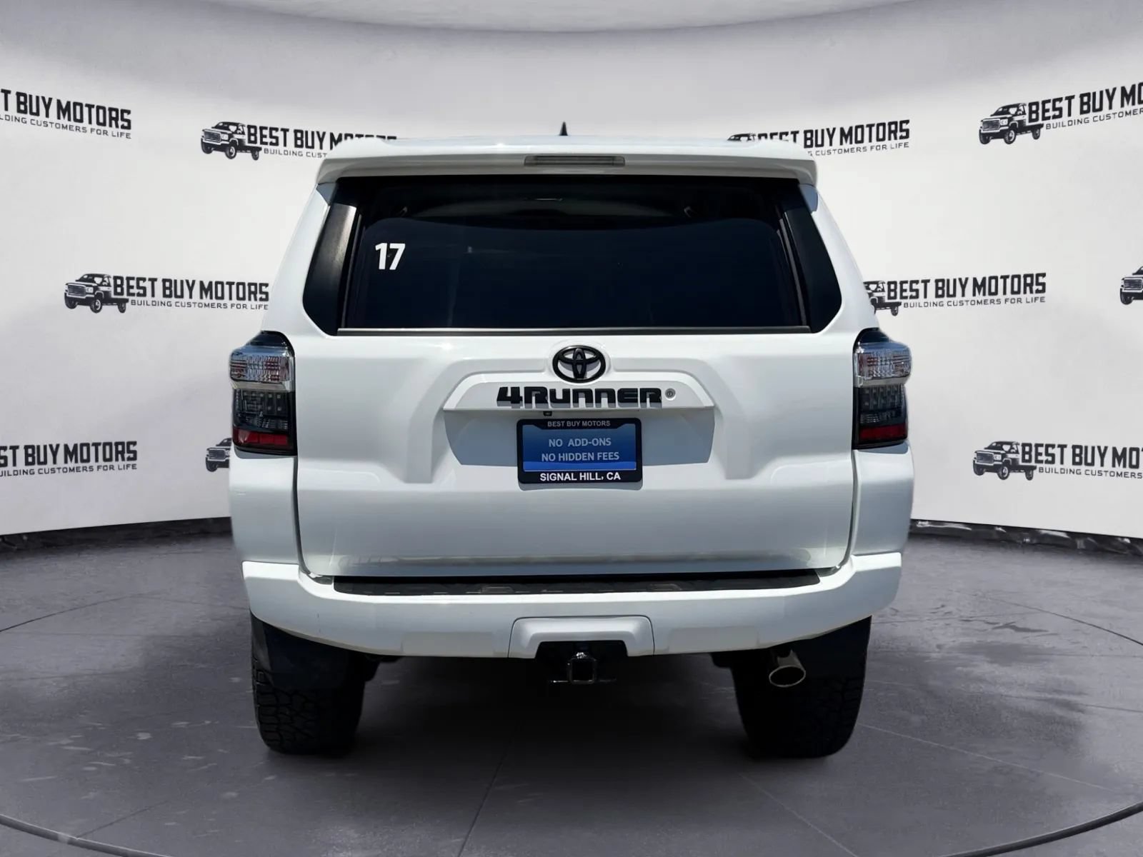 Used 2017 Toyota 4Runner SR5 AWD/4WD image 7