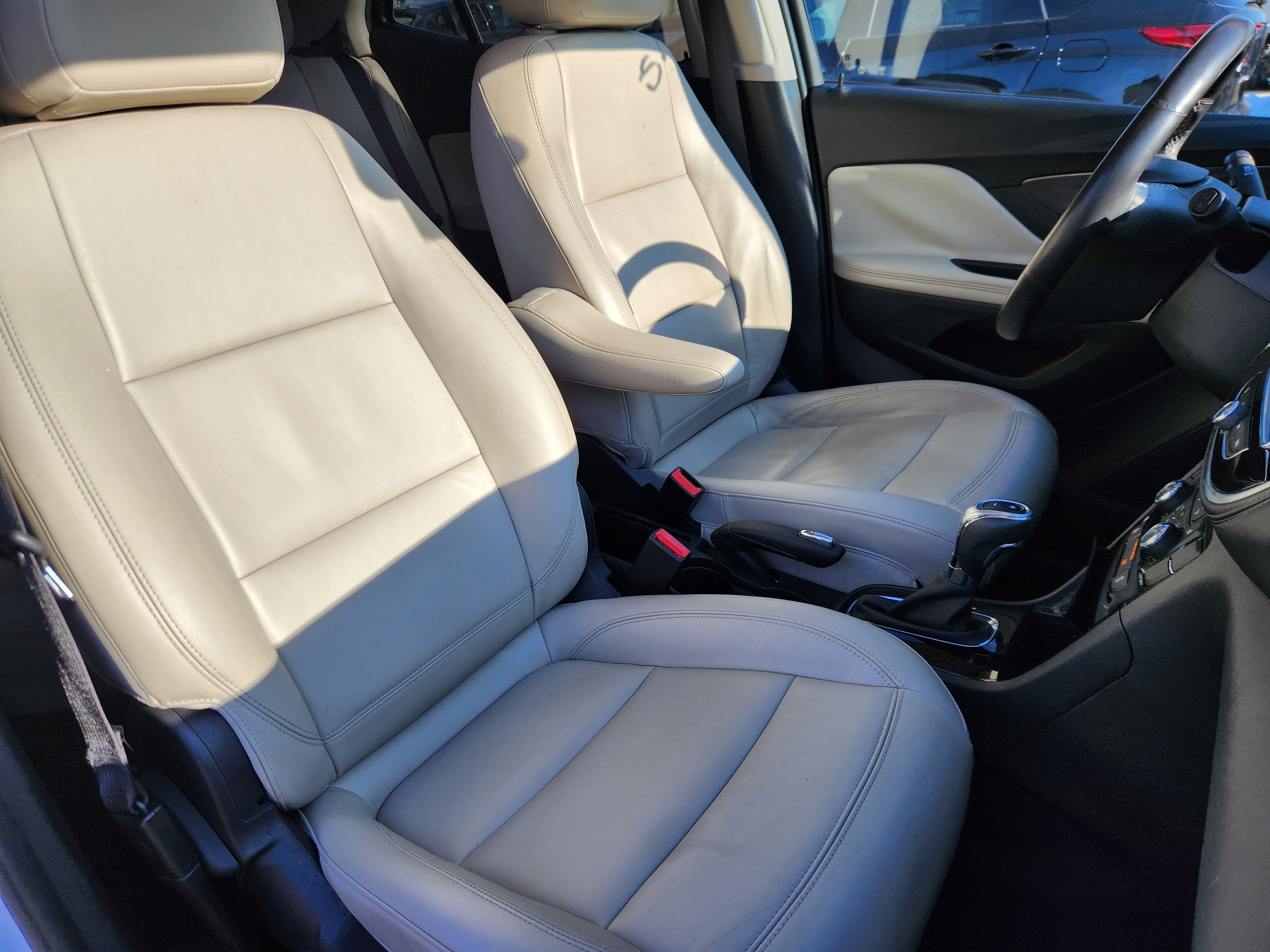 Used 2019 Buick Encore Essence w/ Experience Buick Package image 14