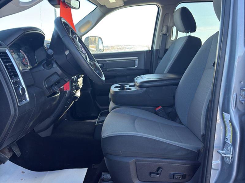 Used 2023 RAM 1500 Classic SLT AWD/4WD image 11