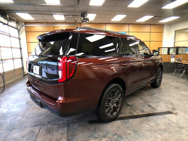 New 2027 Ford Expedition Platinum w/ Stealth Appearance Package AWD/4WD image 7
