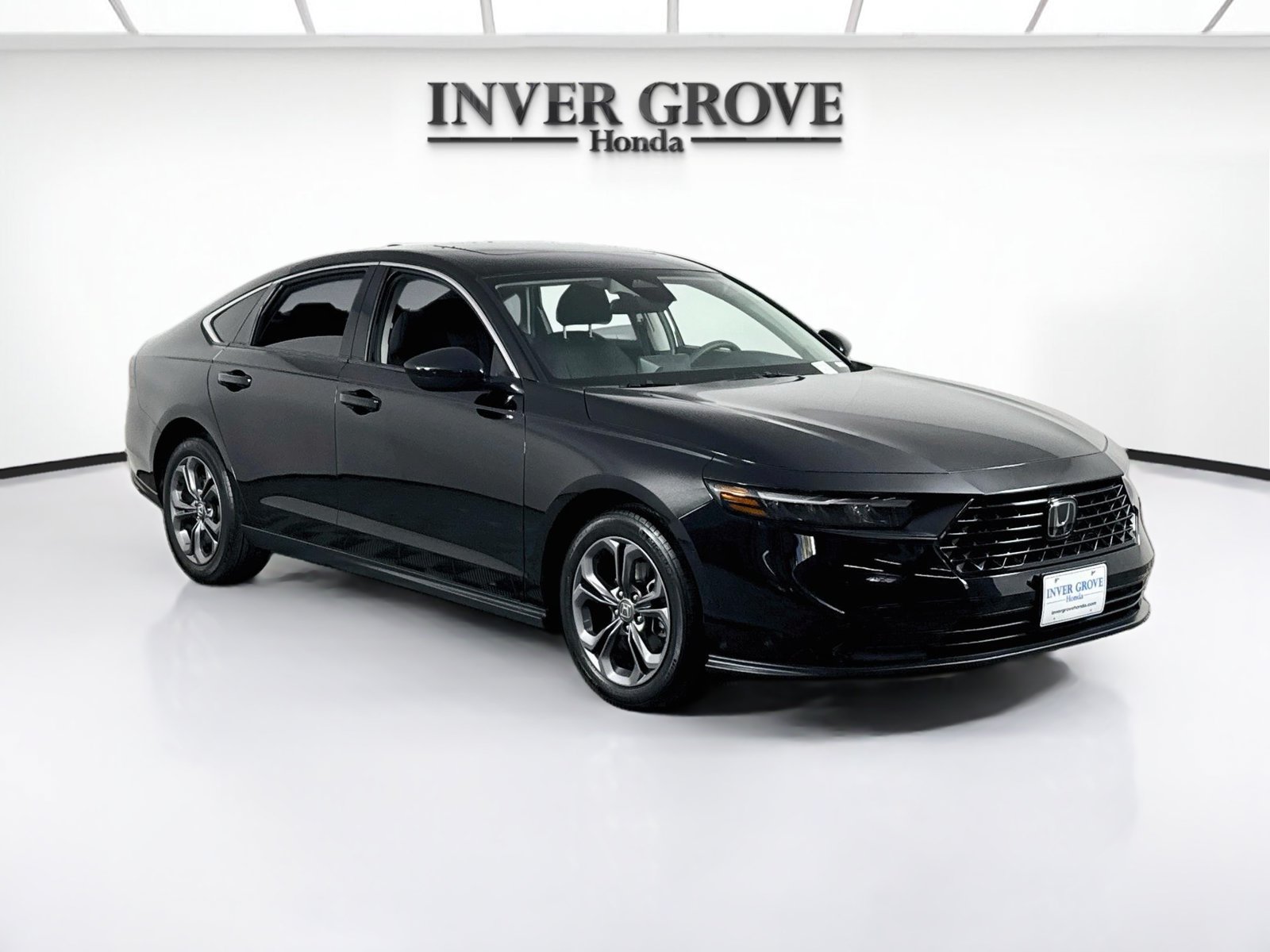 Certified 2023 Honda Accord EX image 3