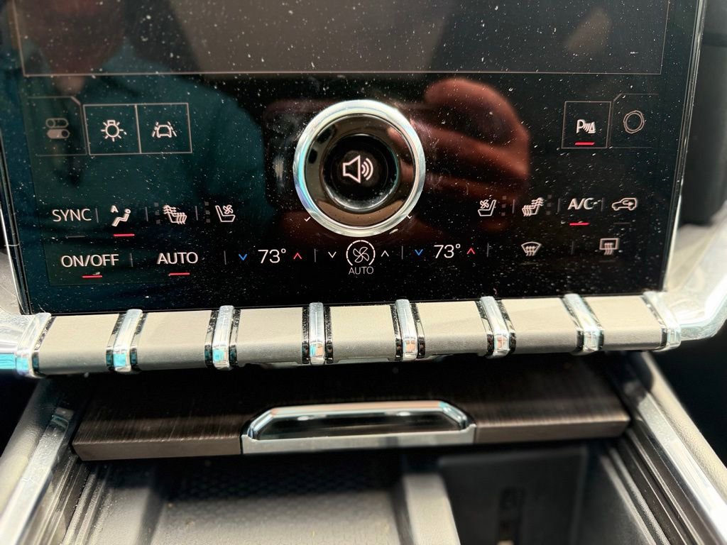 Used 2024 GMC Acadia Denali w/ Super Cruise Package FWD image 14