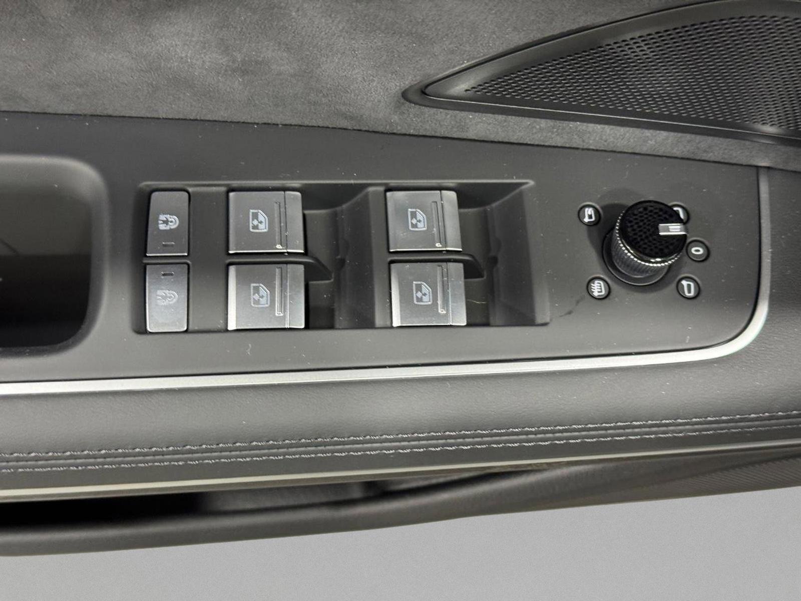 New 2026 Audi A8 L 3.0T image 25