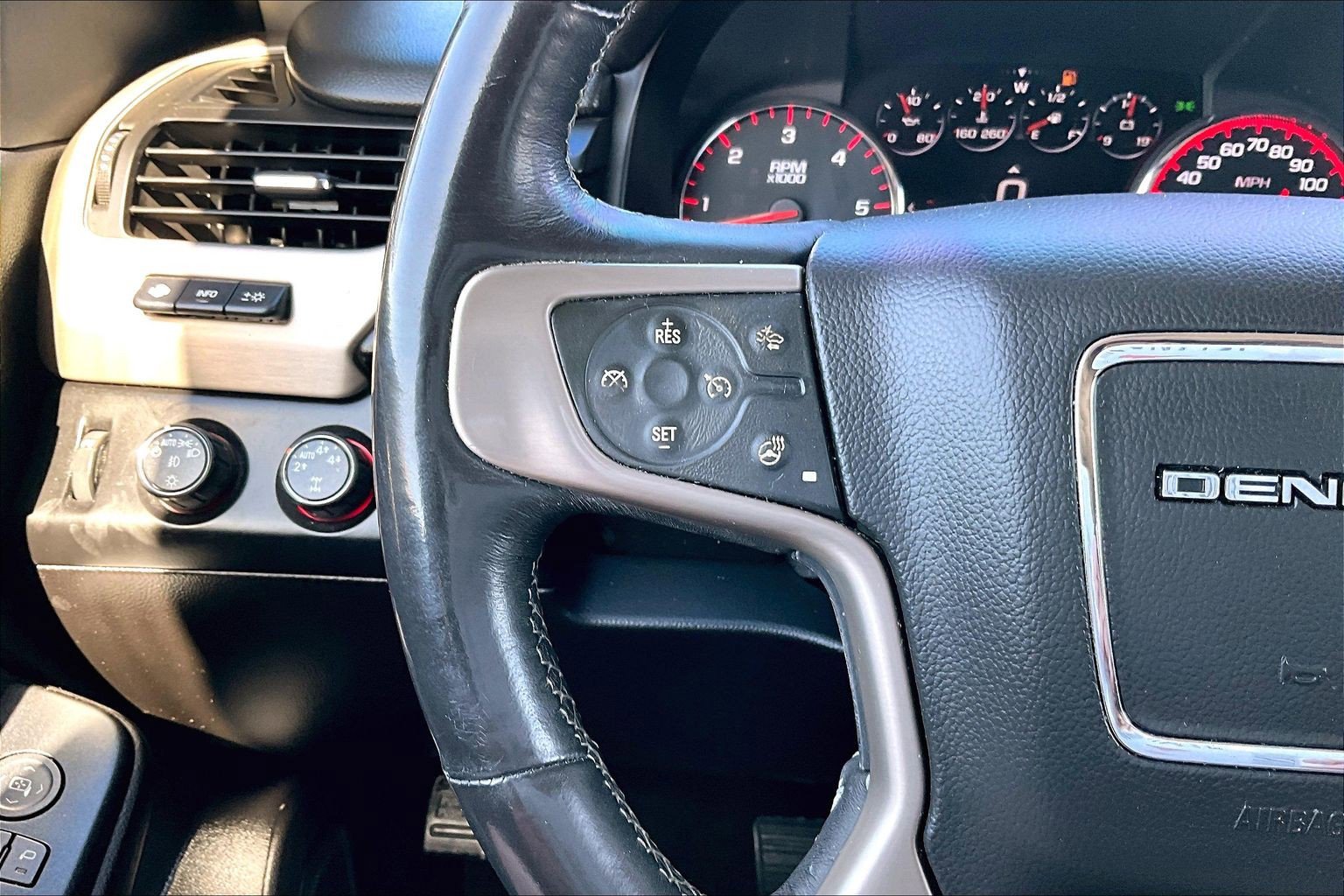 Used 2016 GMC Yukon Denali w/ Open Road Package AWD/4WD image 19