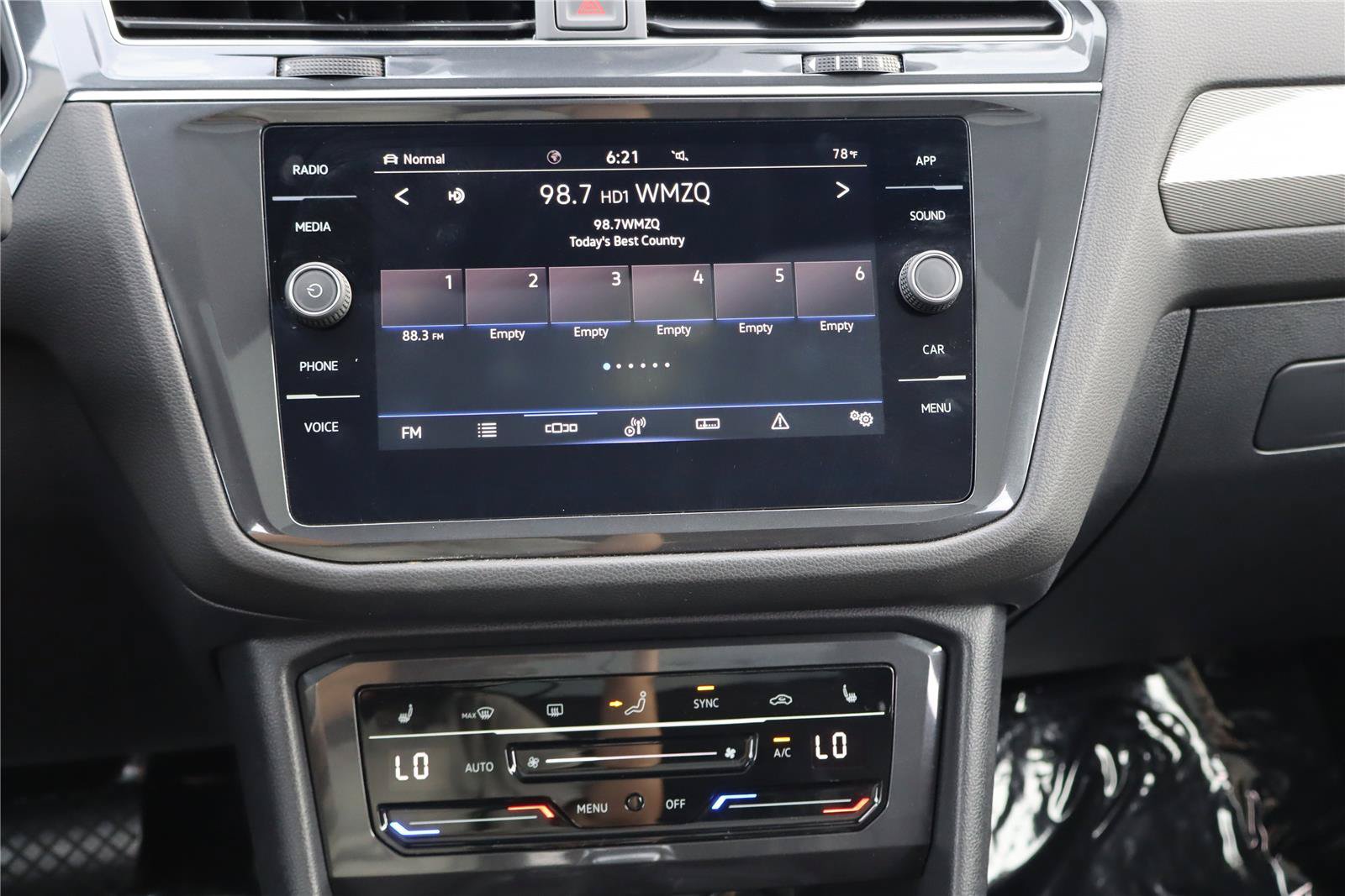 Certified 2023 Volkswagen Tiguan SE AWD/4WD image 19