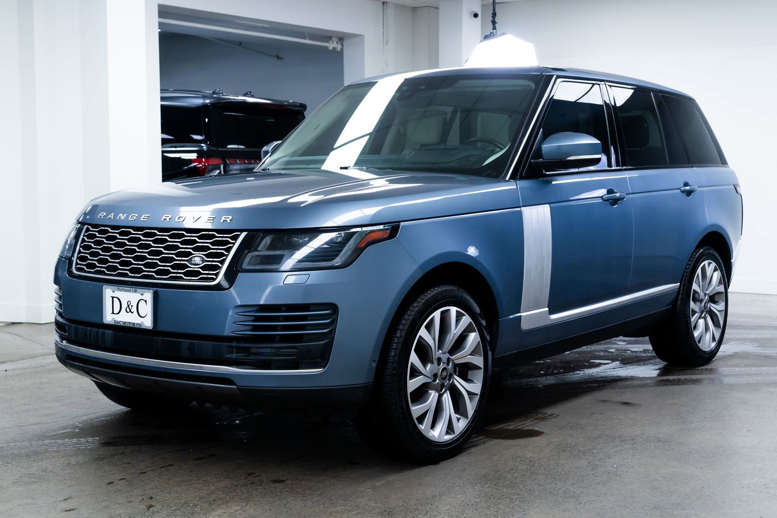 Used 2021 Land Rover Range Rover Westminster Edition image 3