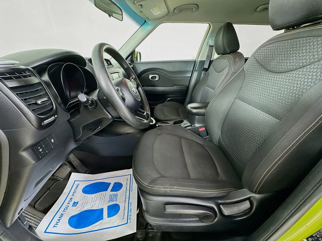 Used 2016 Kia Soul + FWD image 24