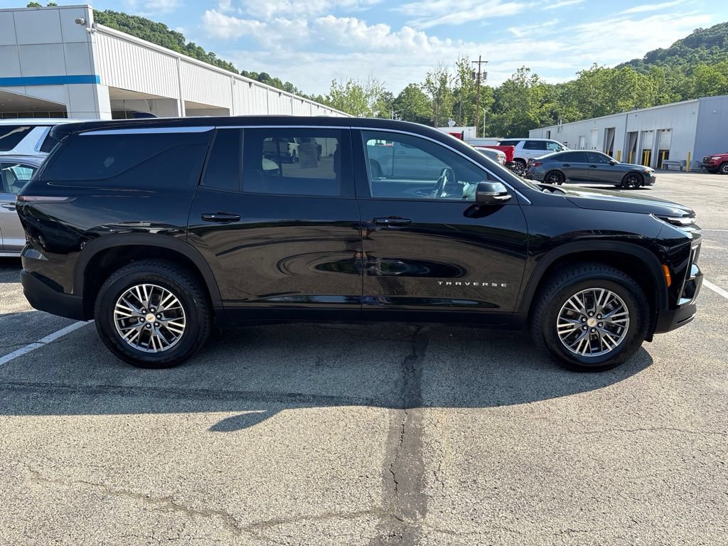 Certified 2024 Chevrolet Traverse LS AWD/4WD image 6