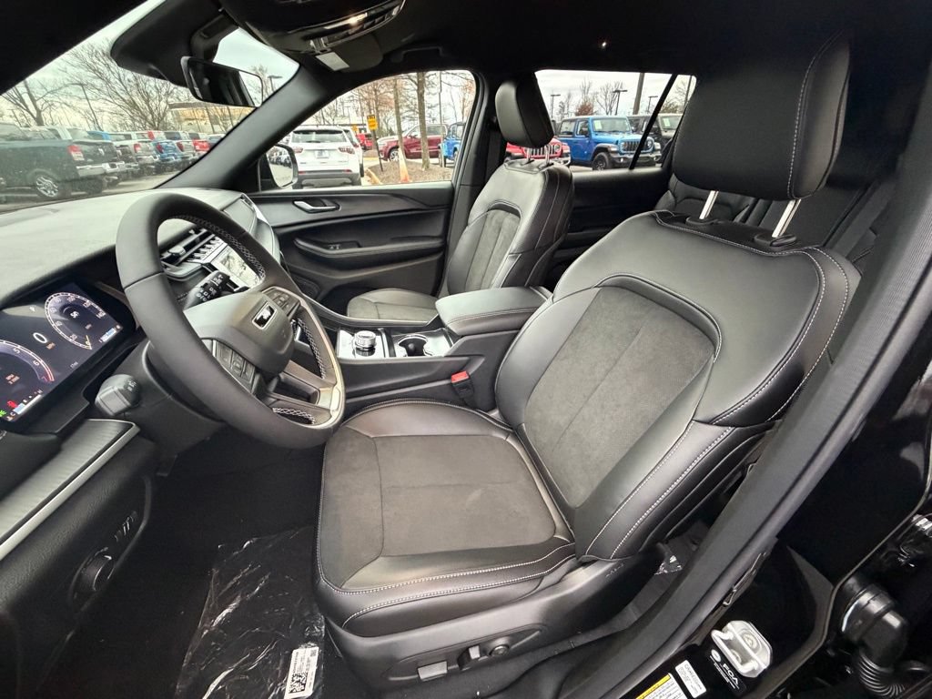 New 2025 Jeep Grand Cherokee L Laredo AWD/4WD image 16