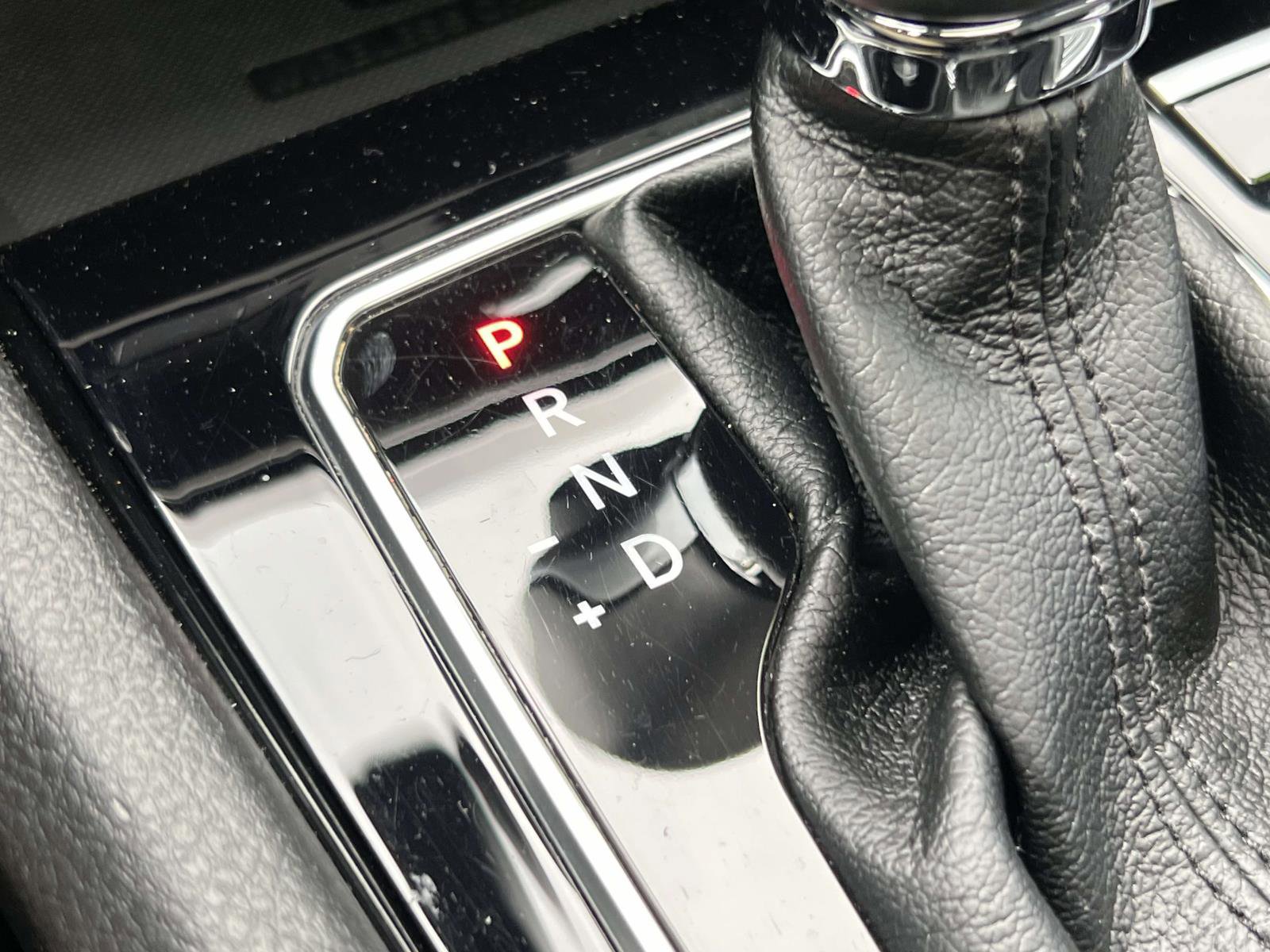 Used 2022 Jeep Compass Limited w/ (RED) Package image 15